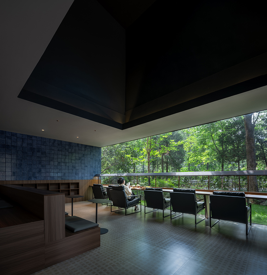 29.静谧氛围的阅读区 The quiet atmosphere of the reading area ?摄影:吴清山.jpg