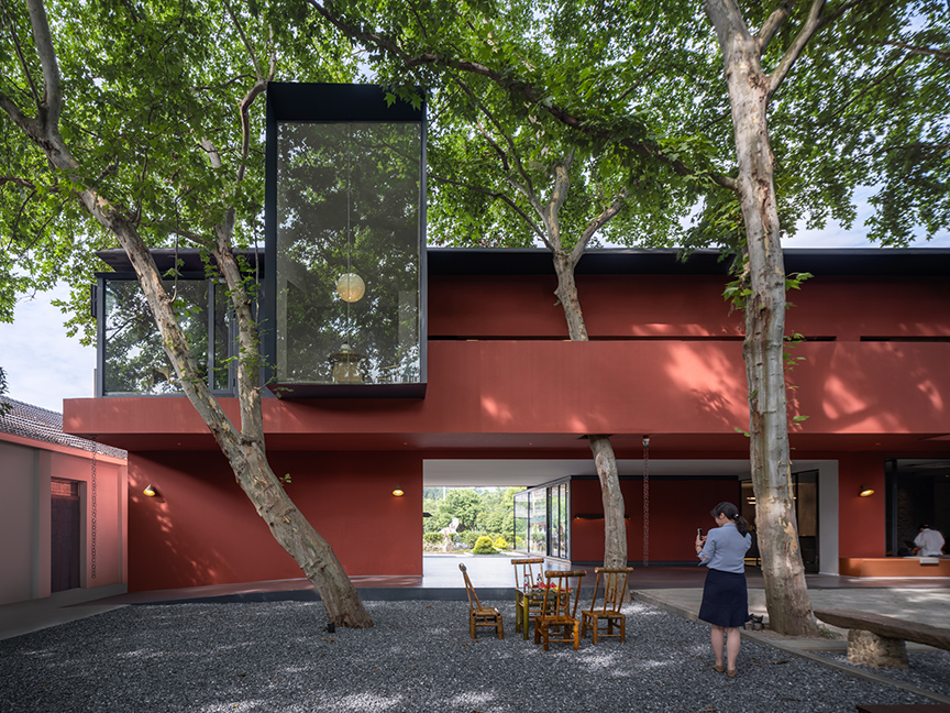 5.树与建筑的关系被展现在立面上供人阅读 Multilevel relationships between building facade and trees for people to read ?摄影:吴清山.jpg